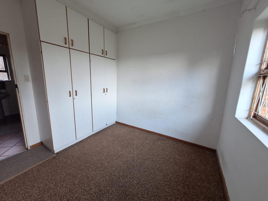 To Let 4 Bedroom Property for Rent in Strelitzia Park Eastern Cape